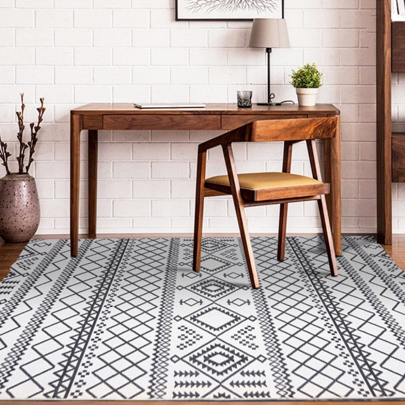 Black and white geometric rug image