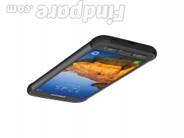 Samsung Galaxy S7 Active smartphone photo 5
