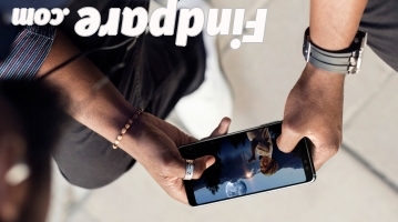 Samsung Galaxy A8 (2018) 32GB A530FD smartphone photo 5