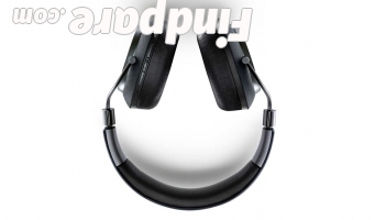 Bowers & Wilkins PX wireless headphones photo 2